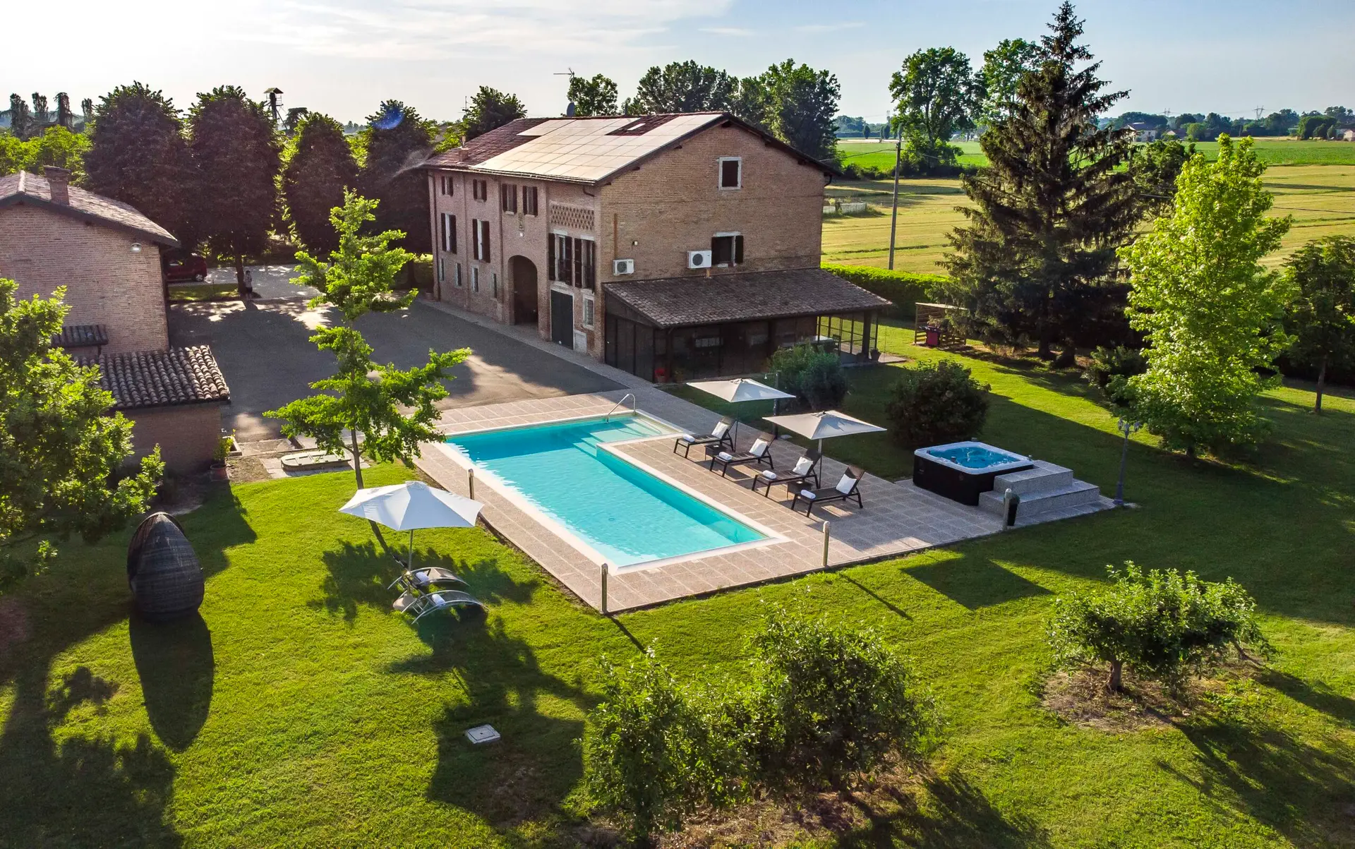 LA VILLA
